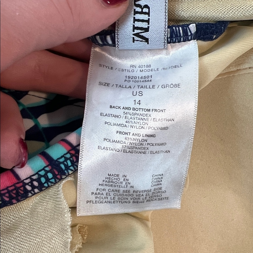 Miraclesuit Amici V-Neck One-Piece Swimsuit Size 14 - Picture 9 of 10